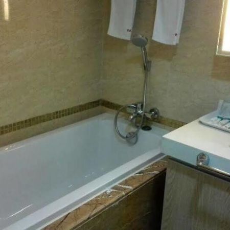Yijing Hotel Apartment Chongqing Exterior foto